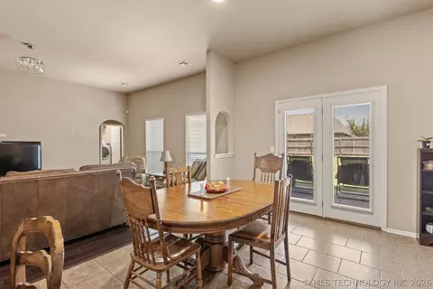 Dining - 17415 E 45th St, Tulsa, OK 74134 photo 3 of 3