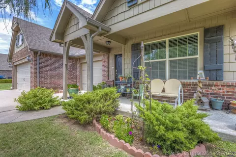 Exterior - 17415 E 45th St, Tulsa, OK 74134 photo 5 of 10