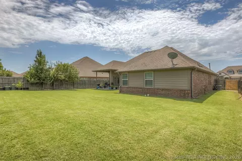 Exterior - 17415 E 45th St, Tulsa, OK 74134 photo 8 of 10