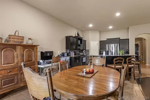 Dining - 17415 E 45th St, Tulsa, OK 74134 photo 2 of 3