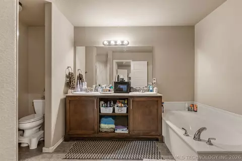 Bath - 17415 E 45th St, Tulsa, OK 74134 photo 3 of 5