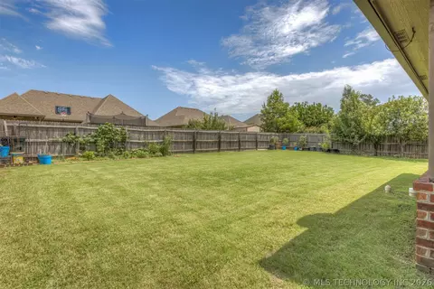 Exterior - 17415 E 45th St, Tulsa, OK 74134 photo 7 of 10