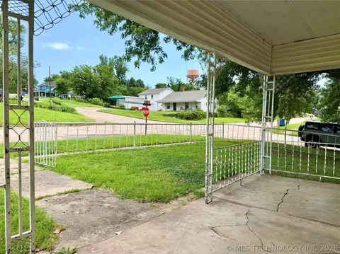 203 N E St, Yale, OK 74085 photo 54