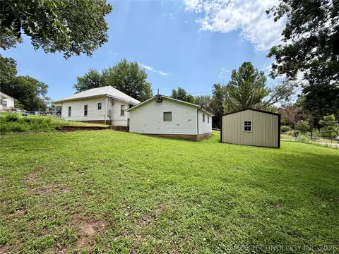 203 N E St, Yale, OK 74085 photo 52