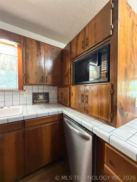 203 N E St, Yale, OK 74085 photo 15