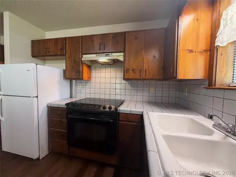 203 N E St, Yale, OK 74085 photo 19