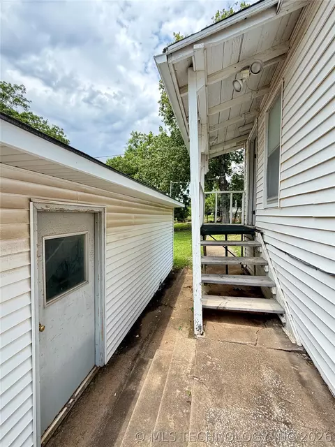 203 N E St, Yale, OK 74085 photo 42