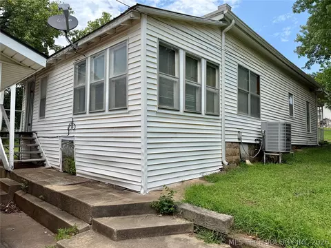 203 N E St, Yale, OK 74085 photo 43