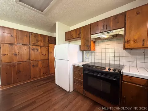 203 N E St, Yale, OK 74085 photo 18