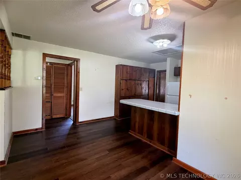 203 N E St, Yale, OK 74085 photo 23