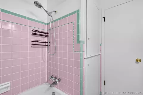 Bath - 4556 E 28th St, Tulsa, OK 74114 photo 7 of 9