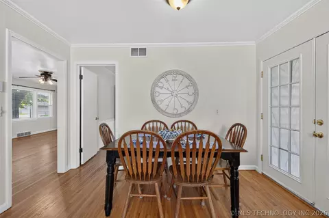 Dining - 4556 E 28th St, Tulsa, OK 74114 photo 2 of 3