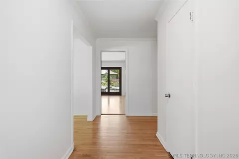Entry Way - 2853 E 35th Pl, Tulsa, OK 74105 photo 1 of 2