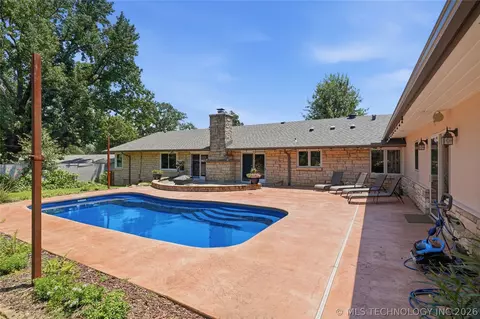 Exterior - 2853 E 35th Pl, Tulsa, OK 74105 photo 10 of 16