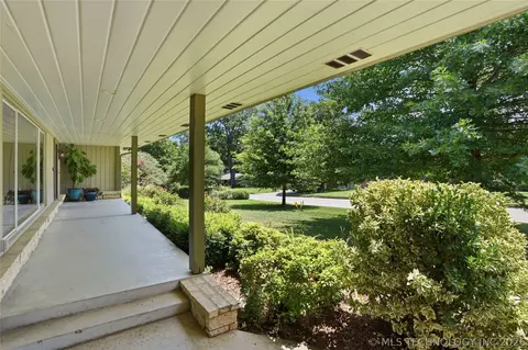 Exterior - 2853 E 35th Pl, Tulsa, OK 74105 photo 3 of 16
