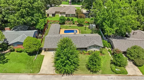 View/Area - 2853 E 35th Pl, Tulsa, OK 74105 photo 1 of 3