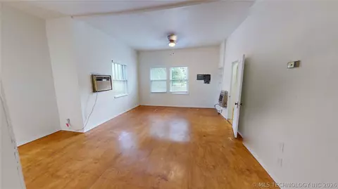 Living - 817 E 15th, Ada, OK 74820 photo 8 of 11