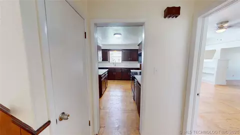 Entry Way - 817 E 15th, Ada, OK 74820 photo 6 of 12