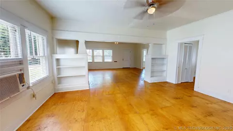 Living - 817 E 15th, Ada, OK 74820 photo 10 of 11