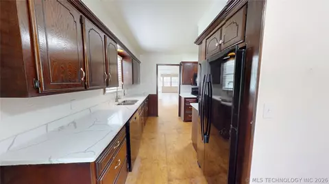 Entry Way - 817 E 15th, Ada, OK 74820 photo 9 of 12