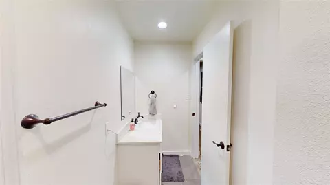 Bath - 817 E 15th, Ada, OK 74820 photo 8 of 8