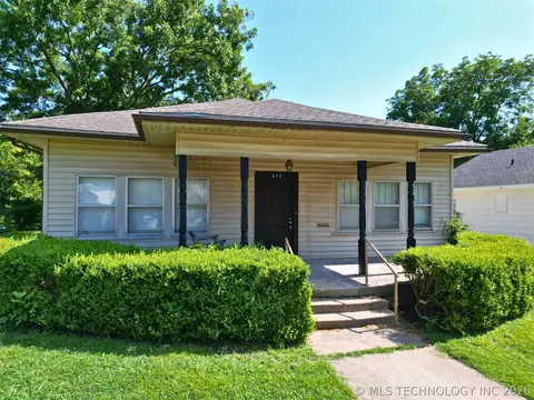 Exterior - 817 E 15th, Ada, OK 74820 photo 2 of 9