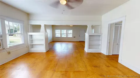 Living - 817 E 15th, Ada, OK 74820 photo 6 of 11