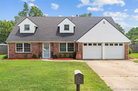 5115 Parsons Dr, Bartlesville, OK 74006