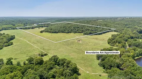 10646 N 68th West Ave, Skiatook, OK 74070