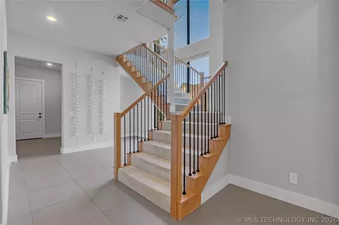 Entry Way - 6744 E 123rd St S, Bixby, OK 74008 photo 3 of 5