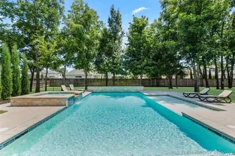 Exterior - 6744 E 123rd St S, Bixby, OK 74008 photo 9 of 13