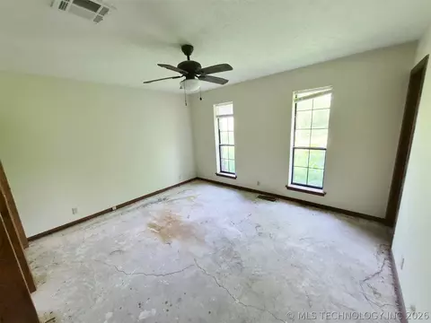 Bedroom - 196 Elm Dr, Pryor, OK 74361 photo 5 of 5