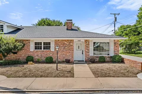107 W 12th Street 107, Bartlesville, OK 74003