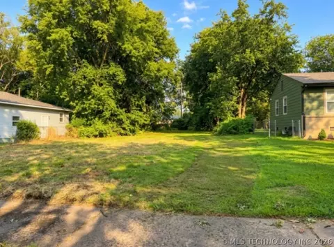 1828 E Young St N, Tulsa, OK 74110 photo 3