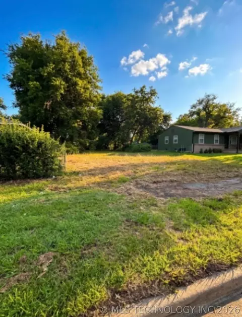1828 E Young St N, Tulsa, OK 74110 photo 7
