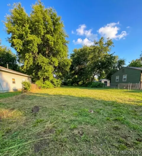1828 E Young St N, Tulsa, OK 74110 photo 5