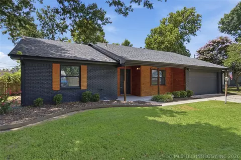 8520 E 34th St, Tulsa, OK 74135 photo 1