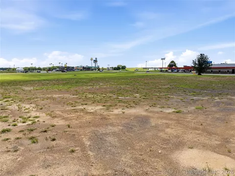 622 S Highway 2, Warner, OK 74469 photo 8