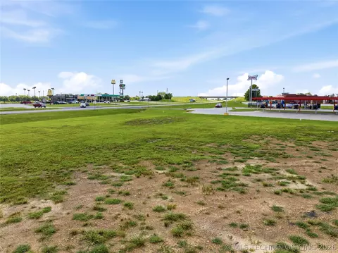 622 S Highway 2, Warner, OK 74469 photo 7