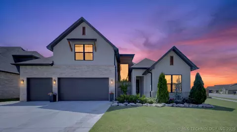 2034 E 129th St S, Jenks, OK 74037
