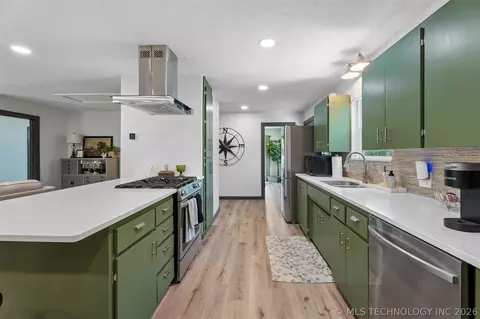 Kitchen - 419027 E 1145 Rd, Checotah, OK 74426 photo 3 of 7