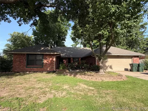 2816 Suroya St, Muskogee, OK 74403