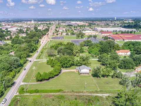 View/Area - 13601 E 96th St N, Owasso, OK 74055 photo 8 of 14