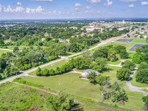 View/Area - 13601 E 96th St N, Owasso, OK 74055 photo 7 of 14