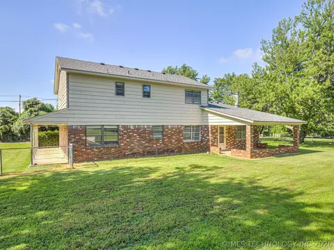 Exterior - 13601 E 96th St N, Owasso, OK 74055 photo 10 of 12