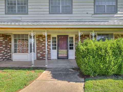 Exterior - 13601 E 96th St N, Owasso, OK 74055 photo 8 of 12