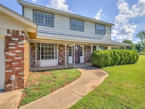 Exterior - 13601 E 96th St N, Owasso, OK 74055 photo 7 of 12