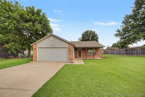 21820 W 12th St S, Sand Springs, OK 74063