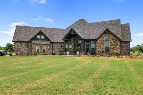 Exterior - 3488 Bryan Rd, Durant, OK 74701 photo 1 of 5