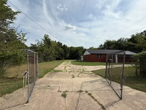 Exterior - 1146 E 50th Place North N, Tulsa, OK 74126 photo 2 of 6